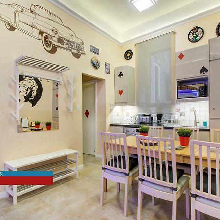 Little Americas Main Street Apartments Budapeşte Dış mekan fotoğraf