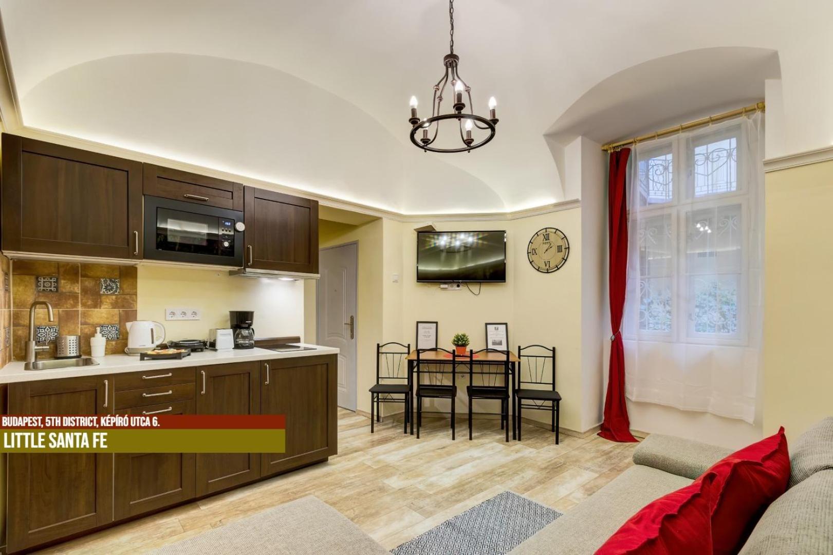 Little Americas Main Street Apartments Budapeşte Dış mekan fotoğraf